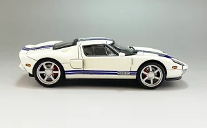 Ford GT 2005 completed 1/43 scale model by Taka FUKAMI