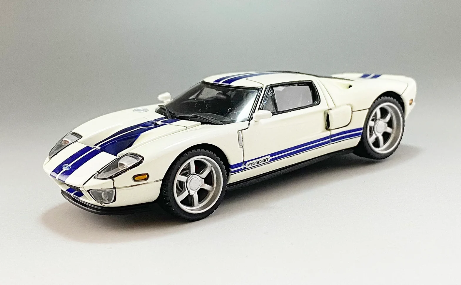 Ford GT 2005