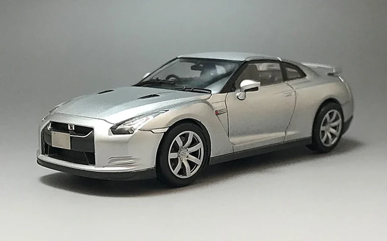 Nissan GT-R R35 Mica Silver built by Taka FUKAMI